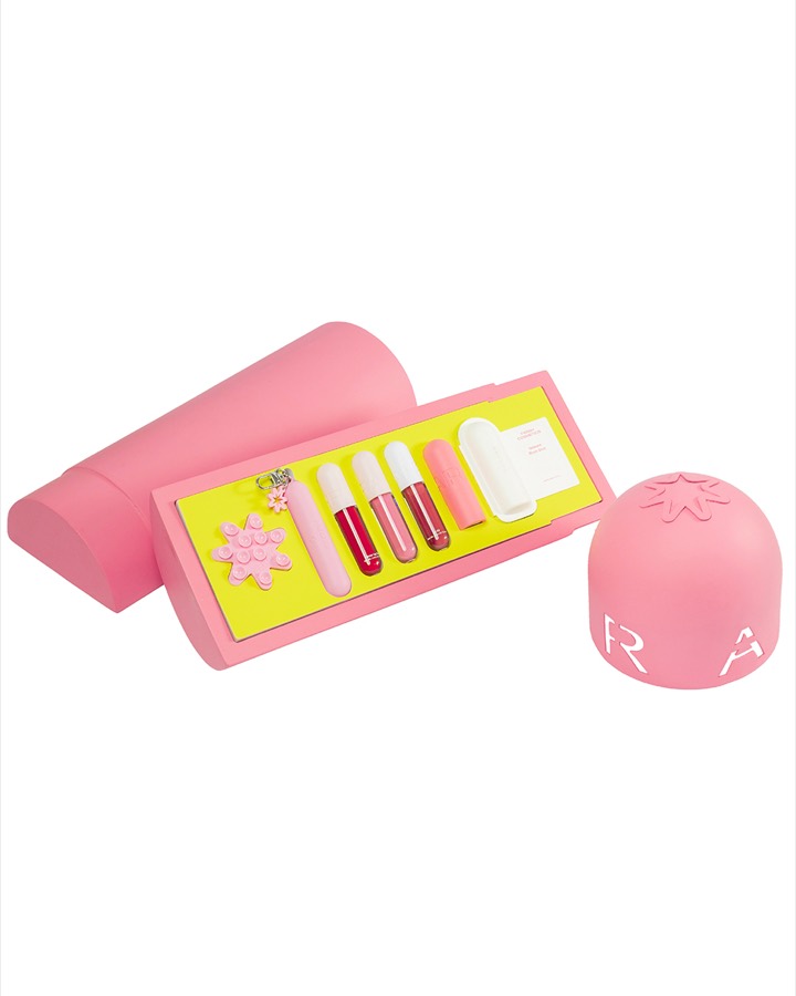 The Farah Cosmetics PR box designed by URBANLINKS